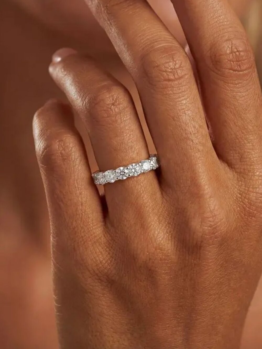 NEW 18k White Gold Diamond Ring Band Round Diamond Eternity Ring